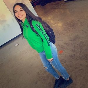 Meet your Posher, Zara